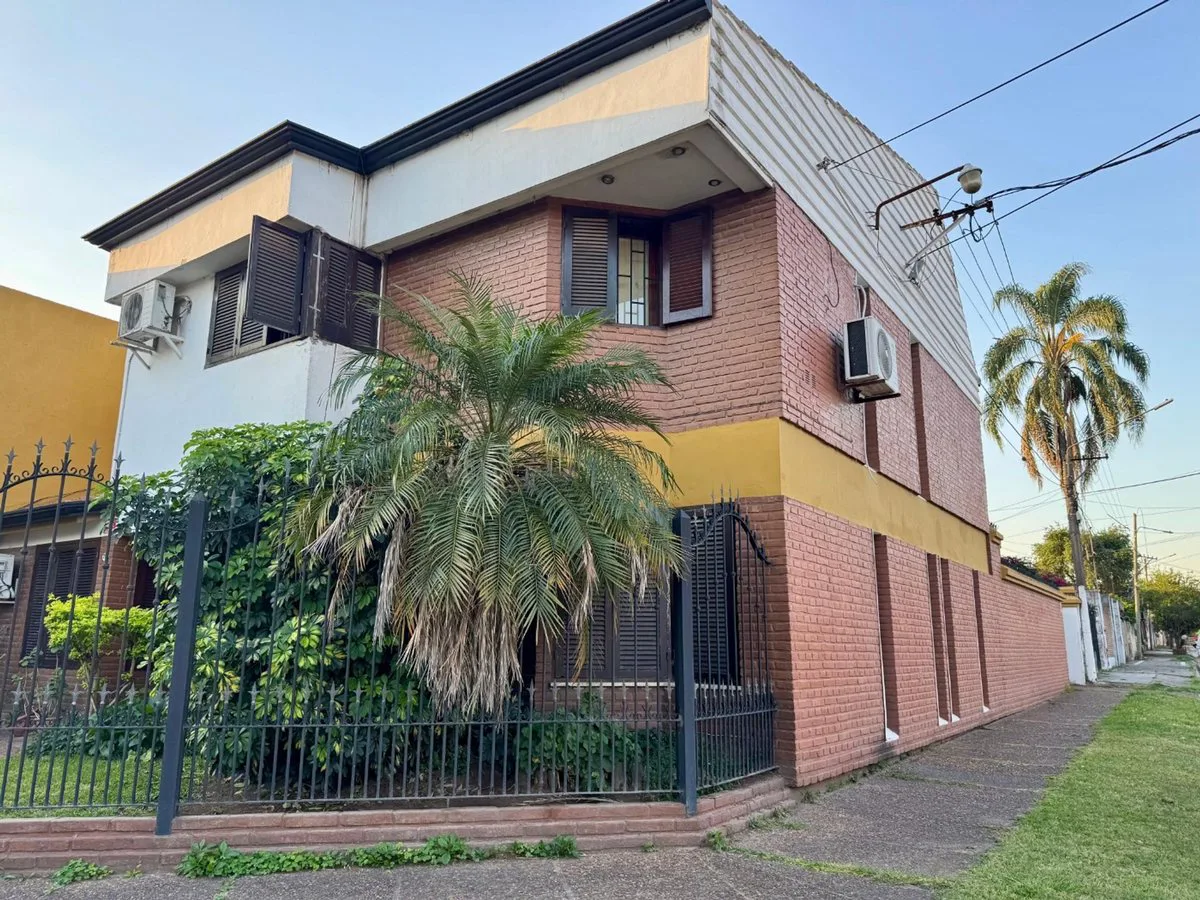 VENTA CASA ESQUINA BARRIO JARDIN foto 3