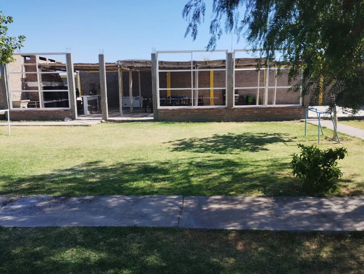 Casa de 2 dormitorio con pileta y quincho. Pocito foto 4
