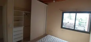 PRECIOSO calle Urquiza 2 dormitorios placares Balcón $ 600.000 foto 5