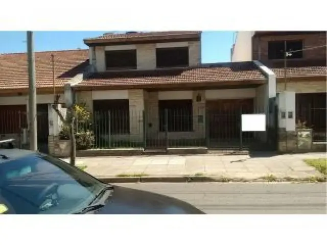 Olivos, en venta Oportunidad!!!!,,4 Amb, Garage, Patio, Jardin,
