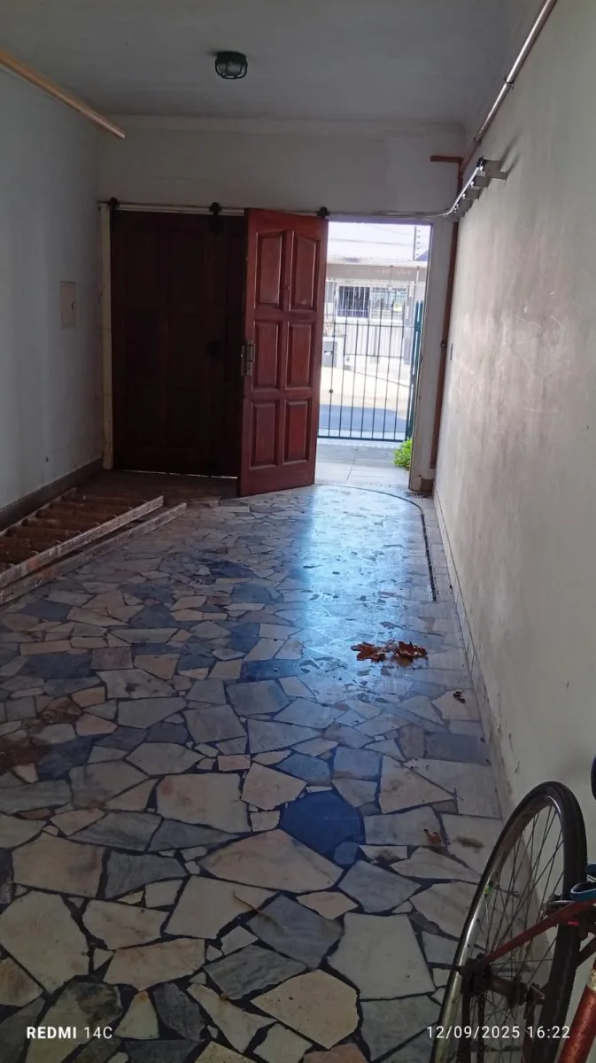 Olivos, en venta Oportunidad!!!!,,4 Amb, Garage, Patio, Jardin, foto 3