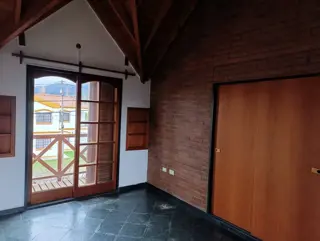 Se vende exclusivo chalet en el corazon de Merlo foto 5