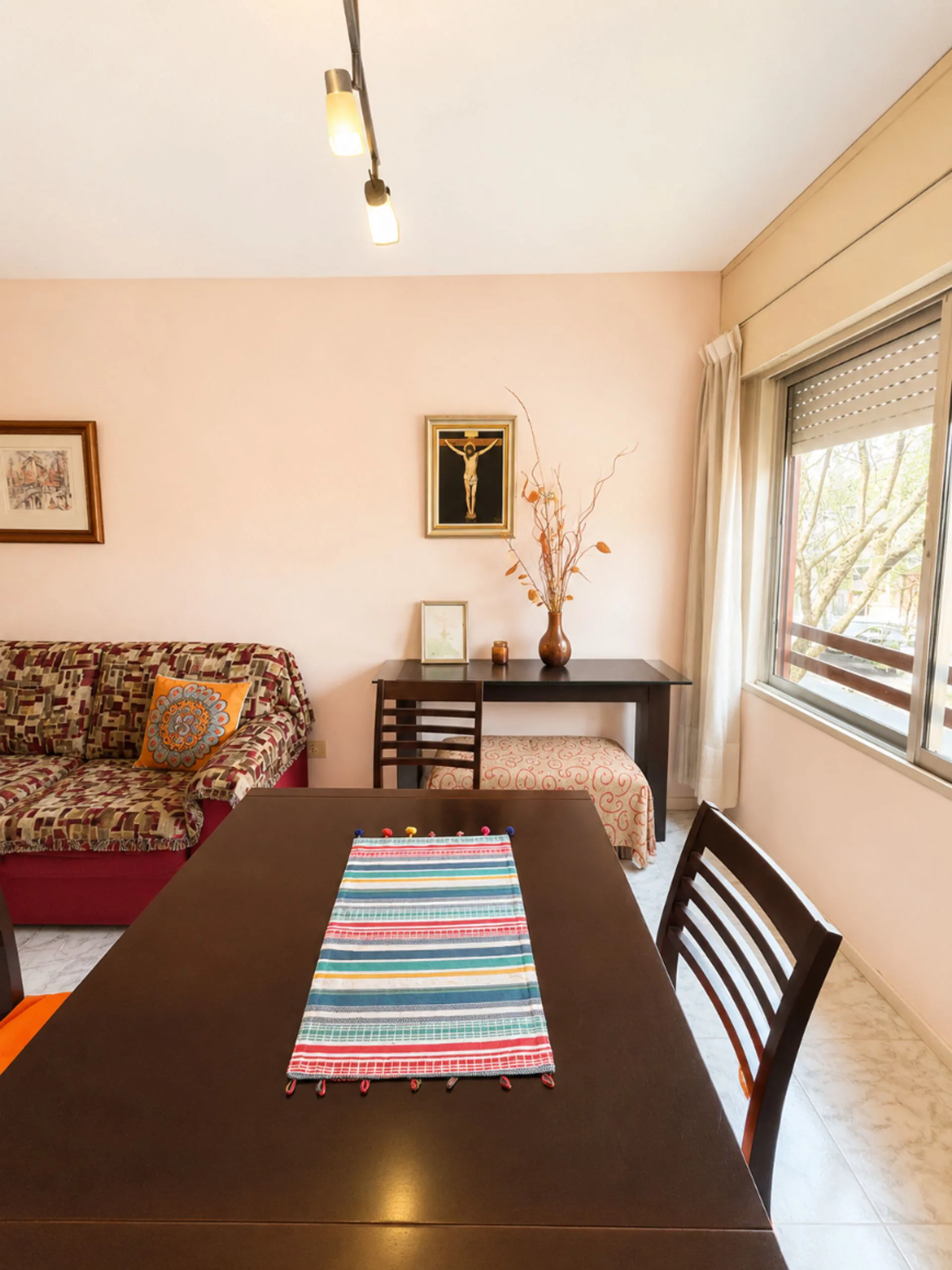 VENTA! SEMIPISO 2 DORMITORIOS  BARRIO ABASTO foto 2