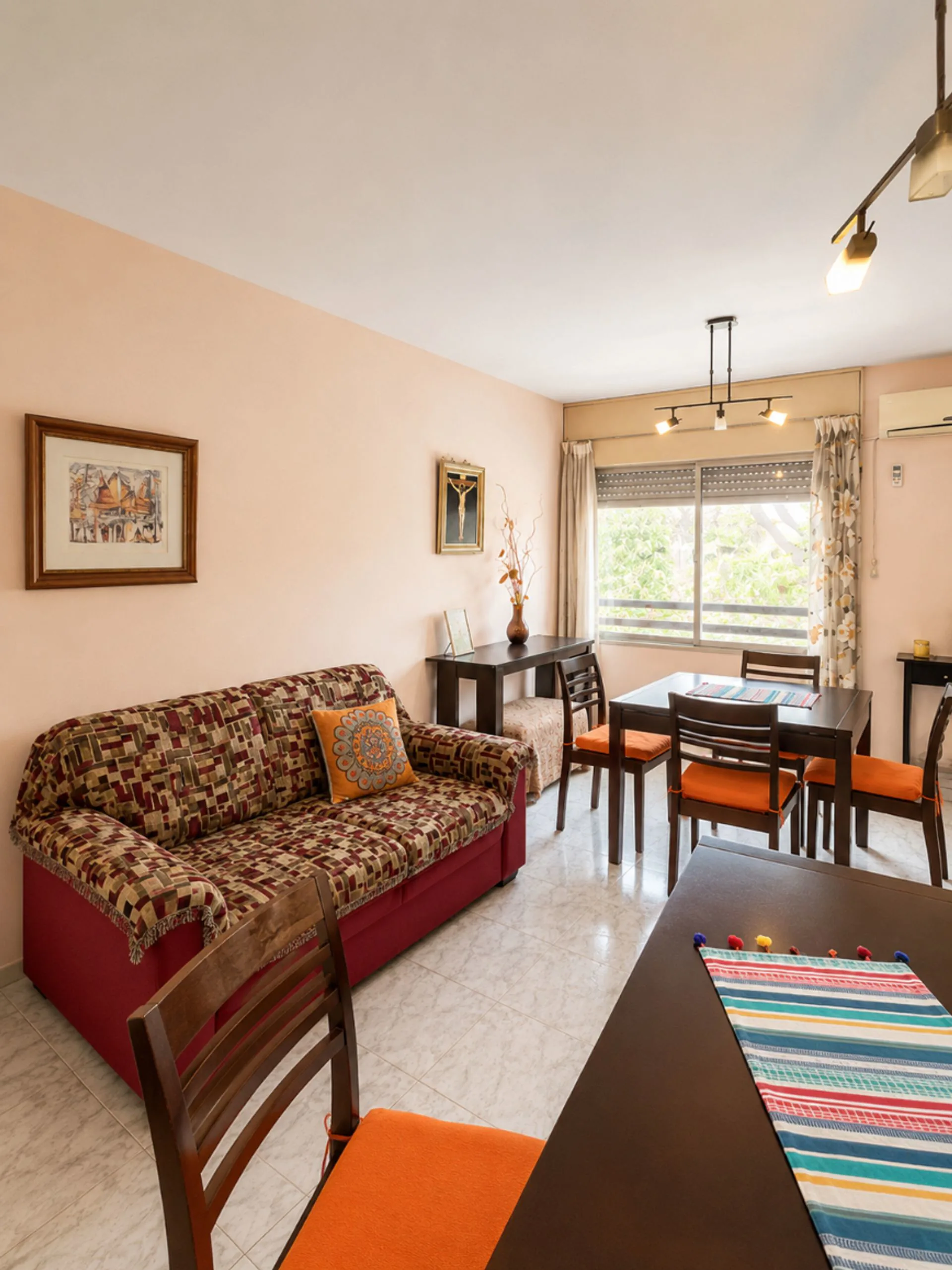 VENTA! SEMIPISO 2 DORMITORIOS  BARRIO ABASTO foto 3