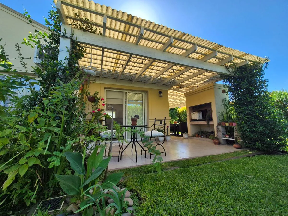 Casa en planta baja con jardín,B La Candela Pilar