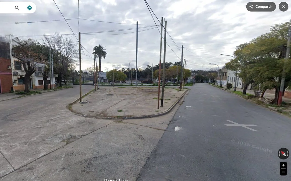 VENTA TERRENO EN VALENTIN ALSINA foto 2