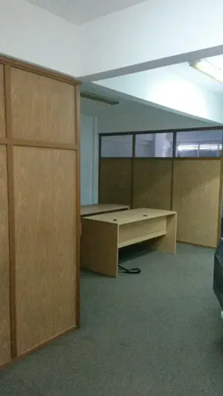 Alquiler oficinas foto 2
