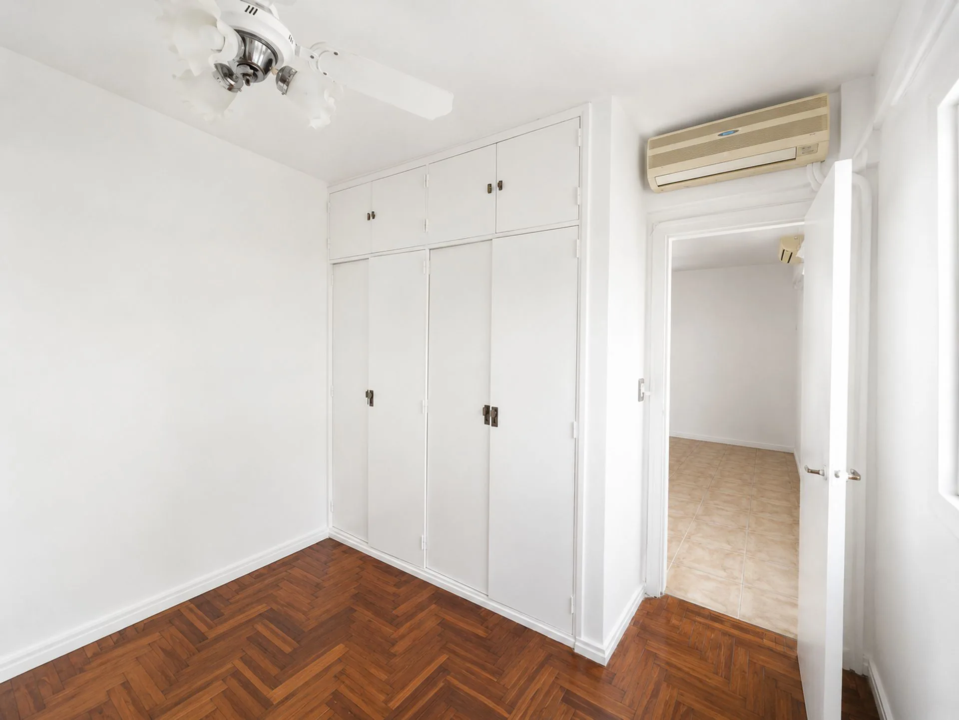 VENTA DPTO 2 AMBIENTES IMPECABLE - SAN CRISTOBAL foto 2