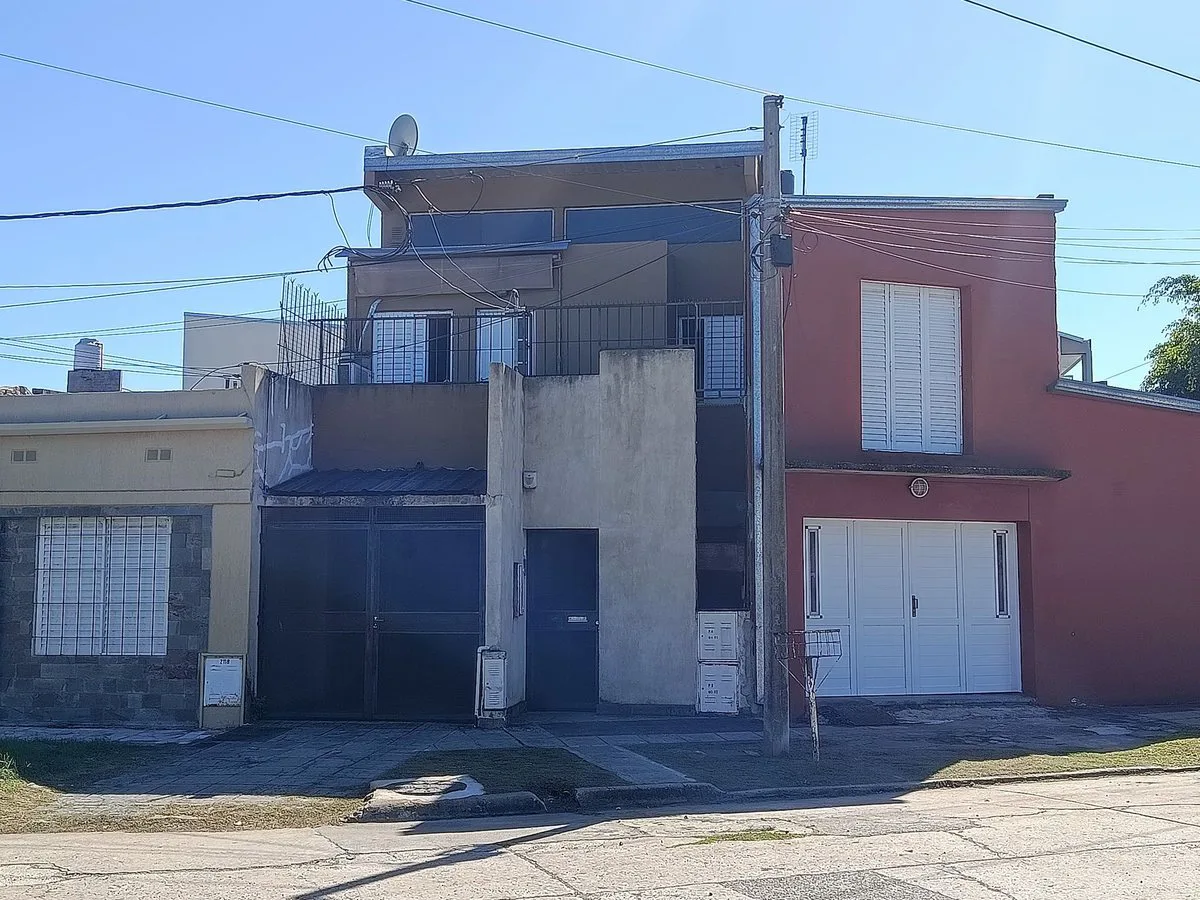 Departamento PH en Planta Alta en María Selva foto 2