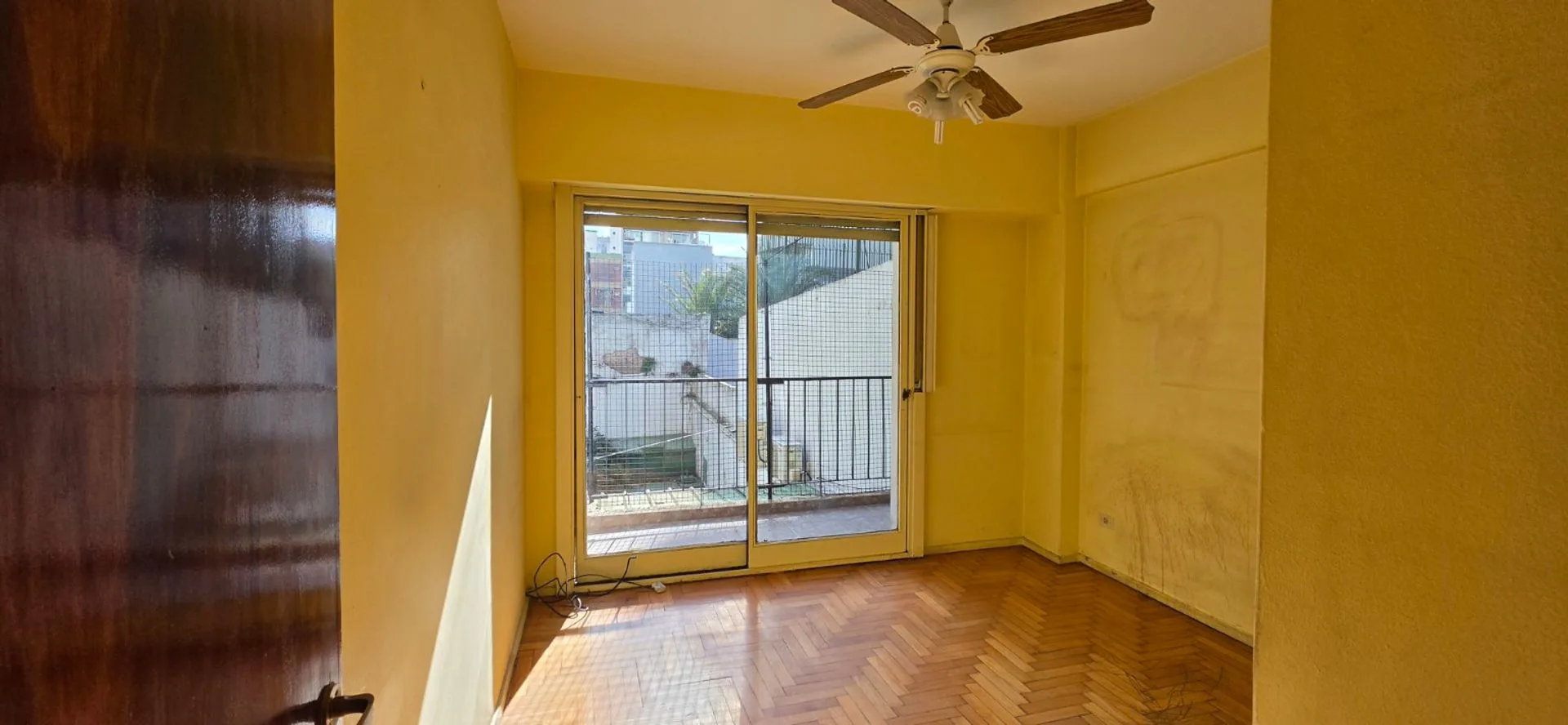 VENTA DEPARTAMENTO 3 AMB C/BALCON, COCHERA ALMAGRO foto 3