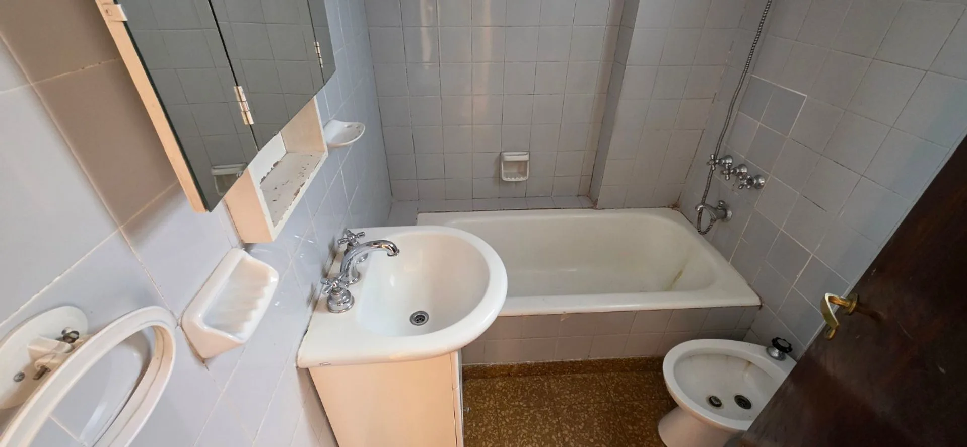 VENTA DEPARTAMENTO 3 AMB C/BALCON, COCHERA ALMAGRO foto 4