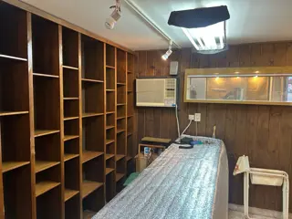 Local comercial en alquiler - sobre avenida argentina foto 4