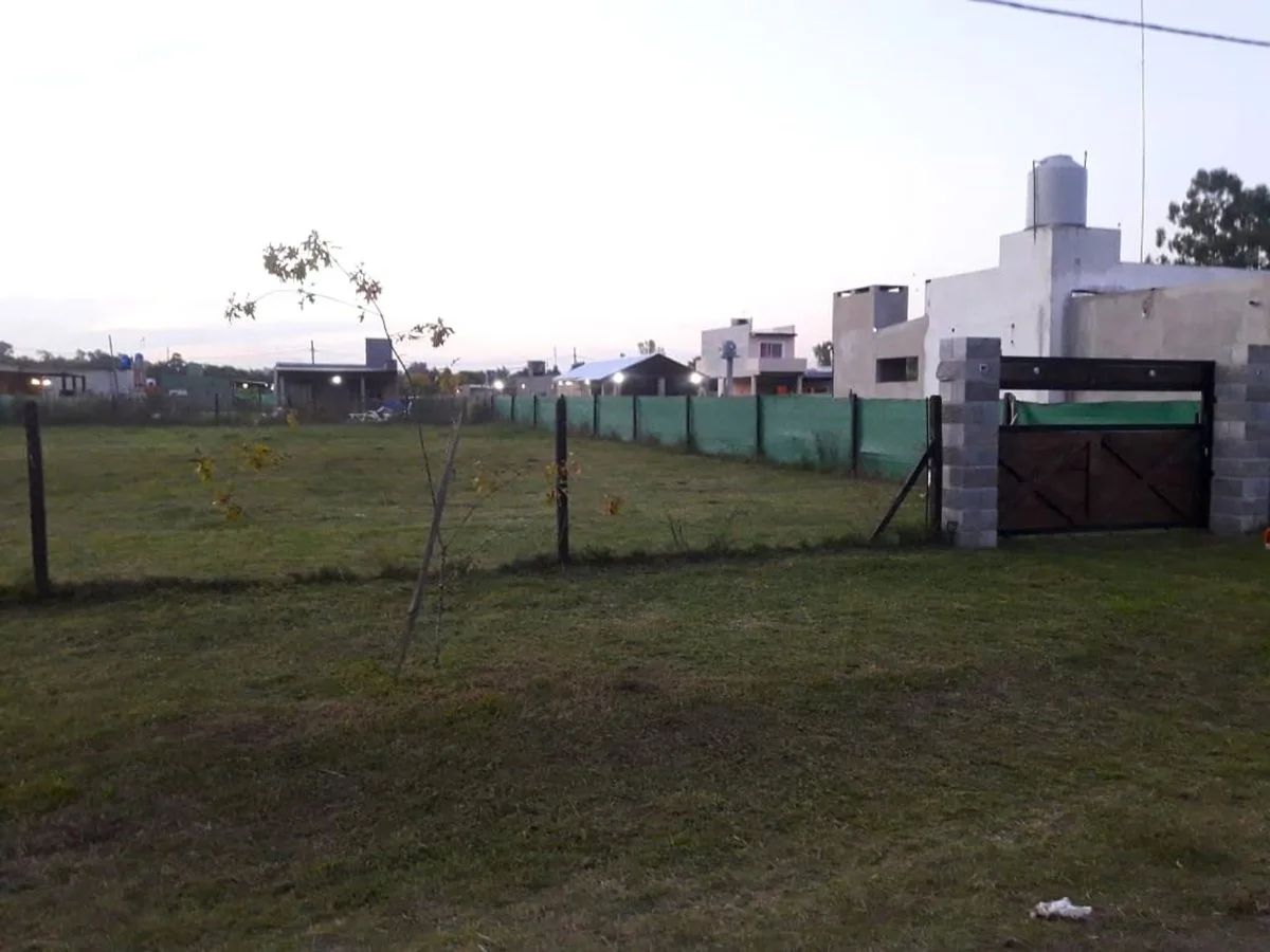 Venta Lote 800 m2 en "ROBLES DE ALVAREZ" foto 4