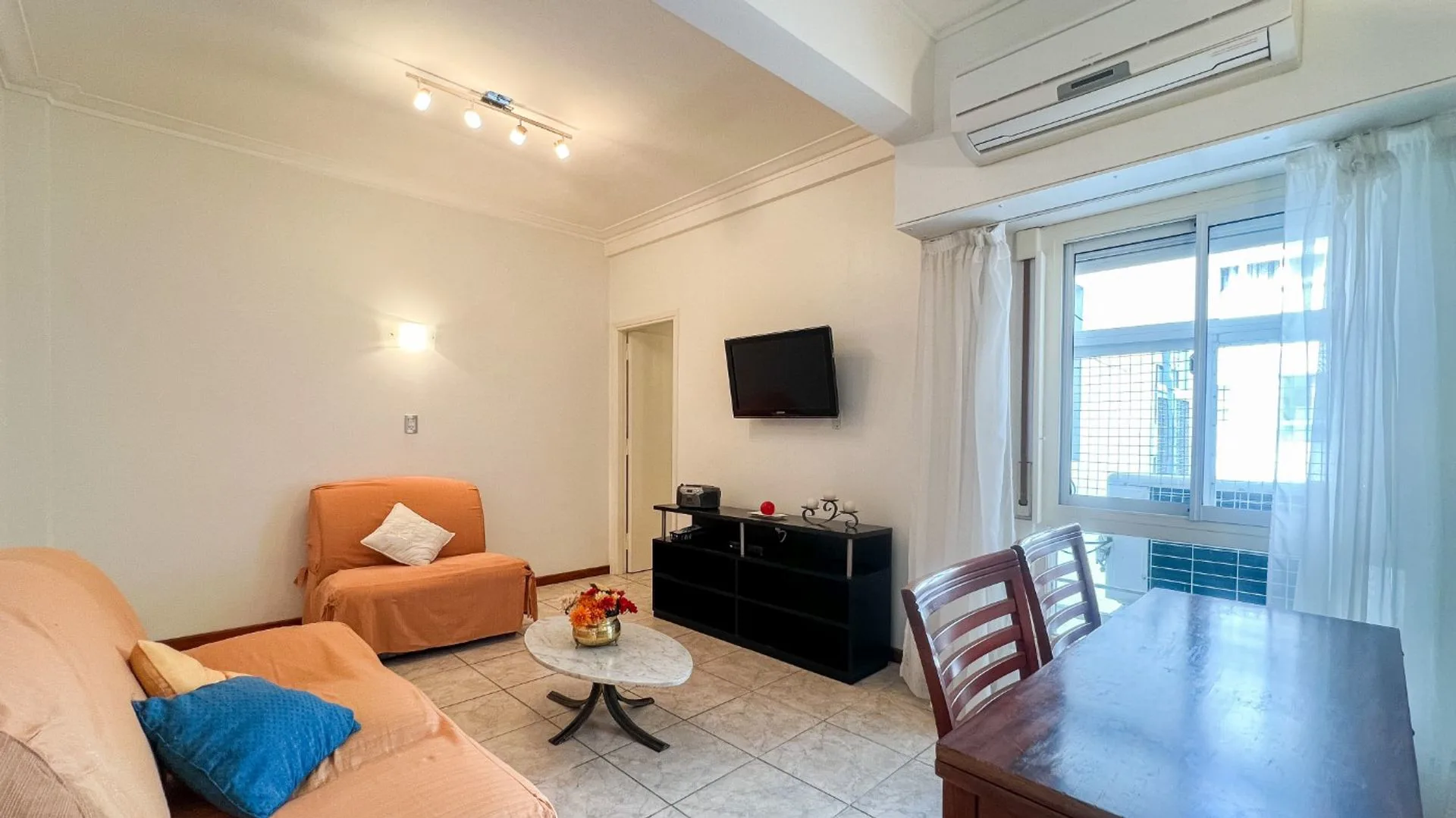 VENTA DEPARTAMENTO 2 AMBIENTES CENTRO APTO CREDITO foto 4