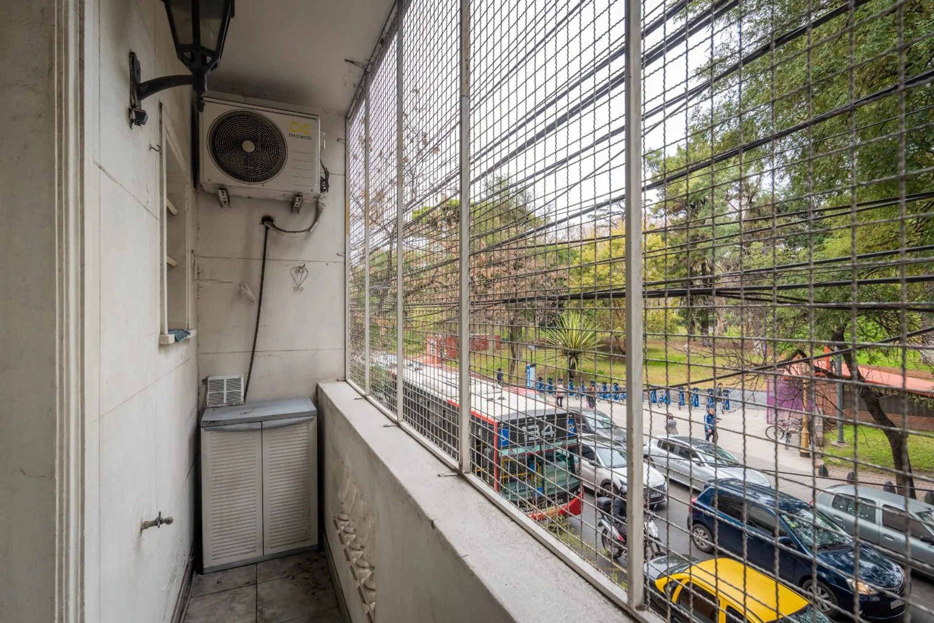 Venta PH 3amb. 2 baños frente al Parque Chacabuco. foto 5