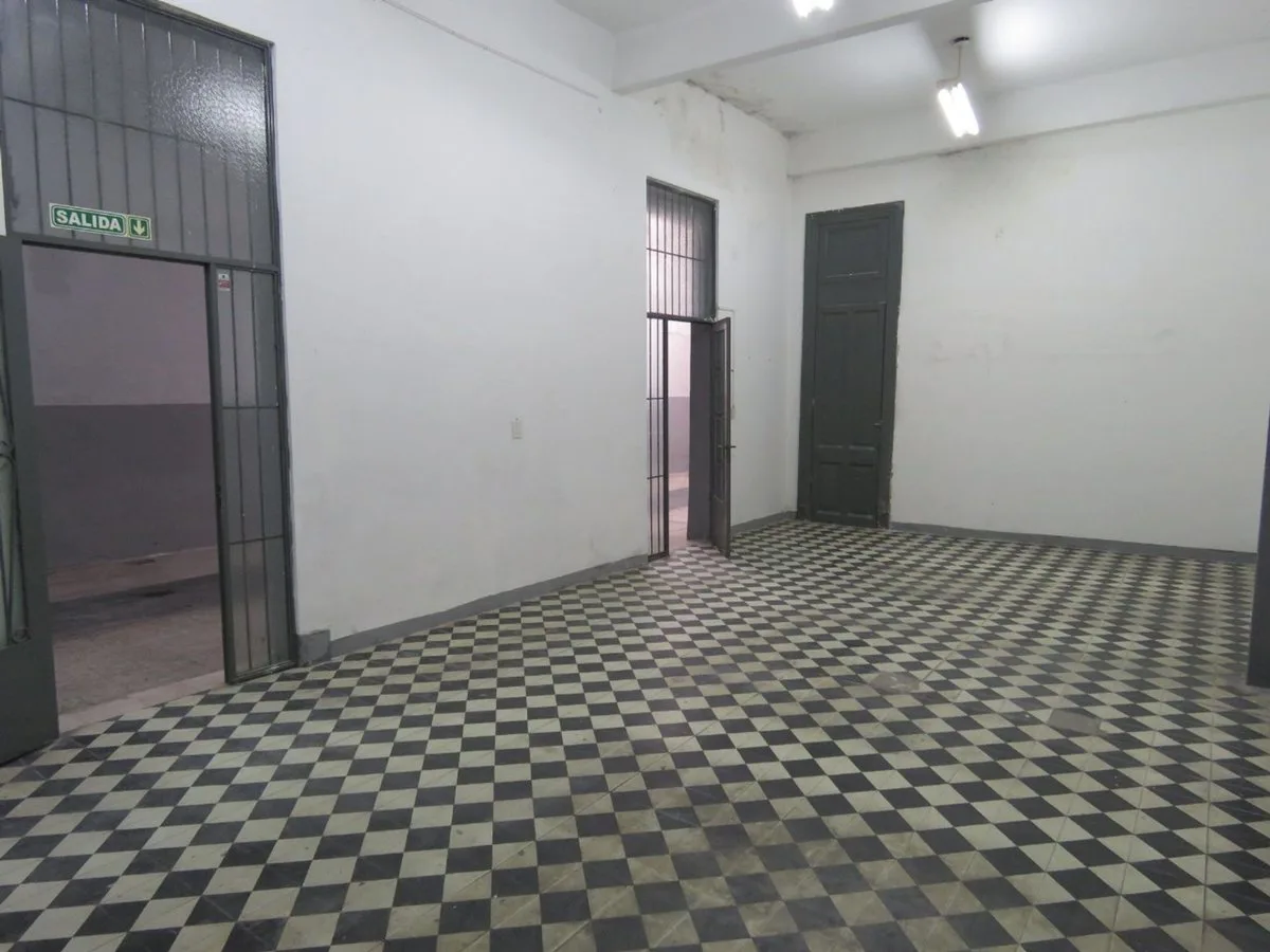 ALQUILER COMERCIAL GALPON - DEPOSITO EN BOEDO foto 5