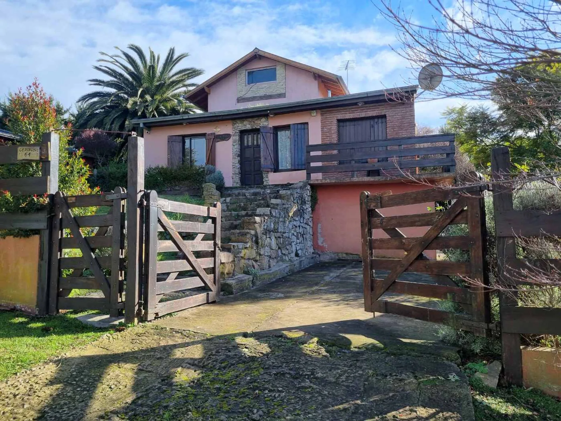 VENTA CASA 4 AMBIENTES SIERRA DE LOS PADRES foto 2