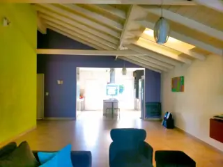 SE VENDE EXCELENTE PROPIEDAD DE 4 AMBIENTES EN FLORIDA MITRE PH AL FRENTE SOBRE LOTE DE 270M2. foto 2