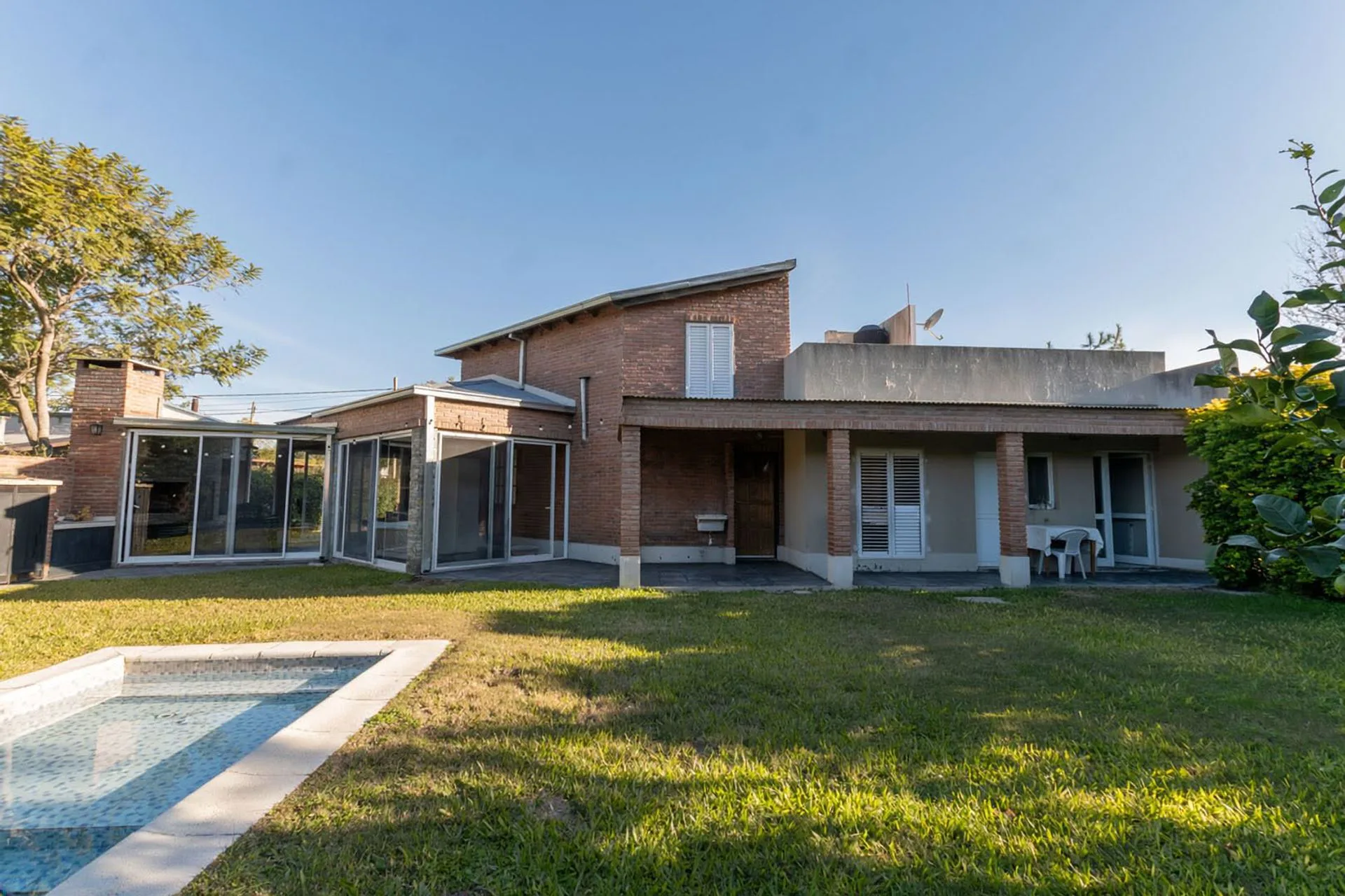 CASA MODERNA EN PORTAL DEL LEYES foto 2