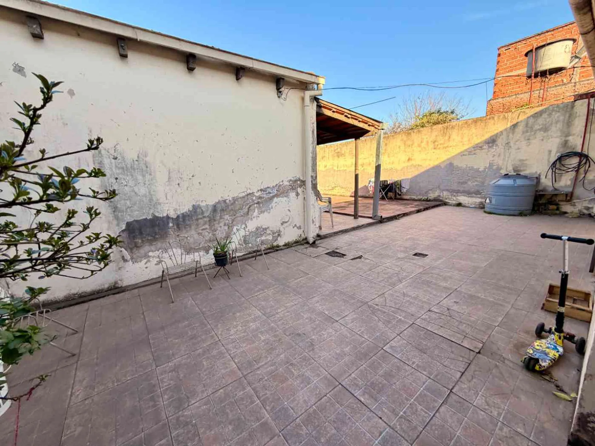 CASA EN VENTA ZONA PARQUE AVELLANEDA 4 DORMITORIOS foto 5