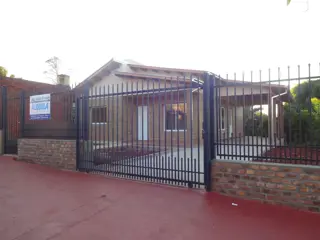 GUIDEK STASIUK PROPIEDADES ALQUILA CASA DE DOS DORMITORIOS foto 2