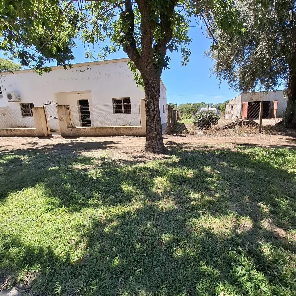 VENTA CASA 3 DORM C/ GALPON Y TERRENO DE 1200 MTS2 foto 3
