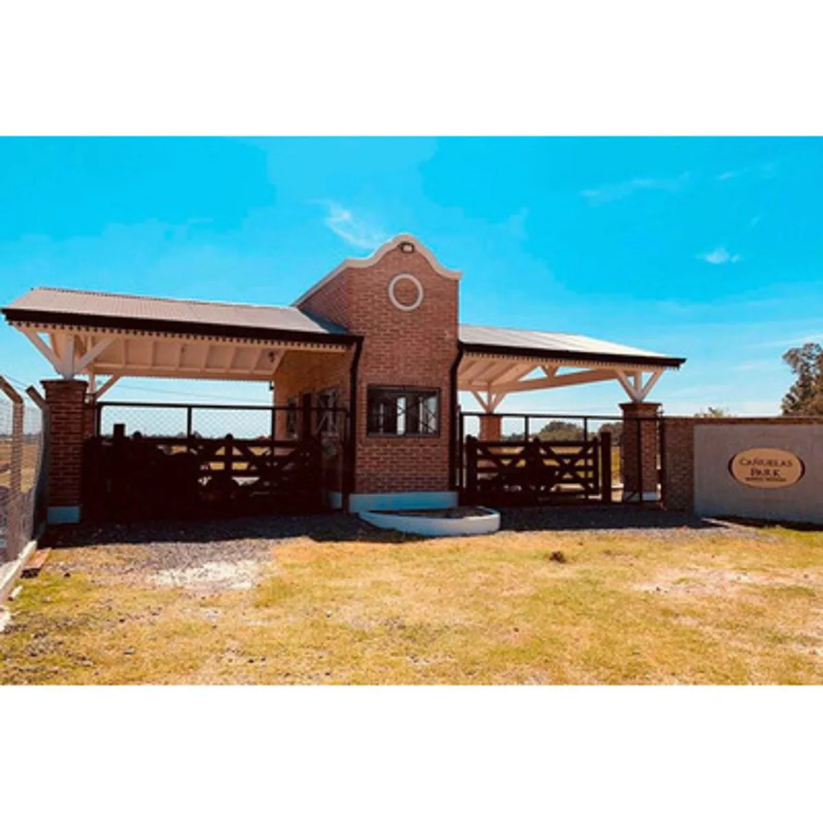 VENTA DE CASA DE 4 AMBIENTES C/PILETA EN CAÑUELAS foto 3
