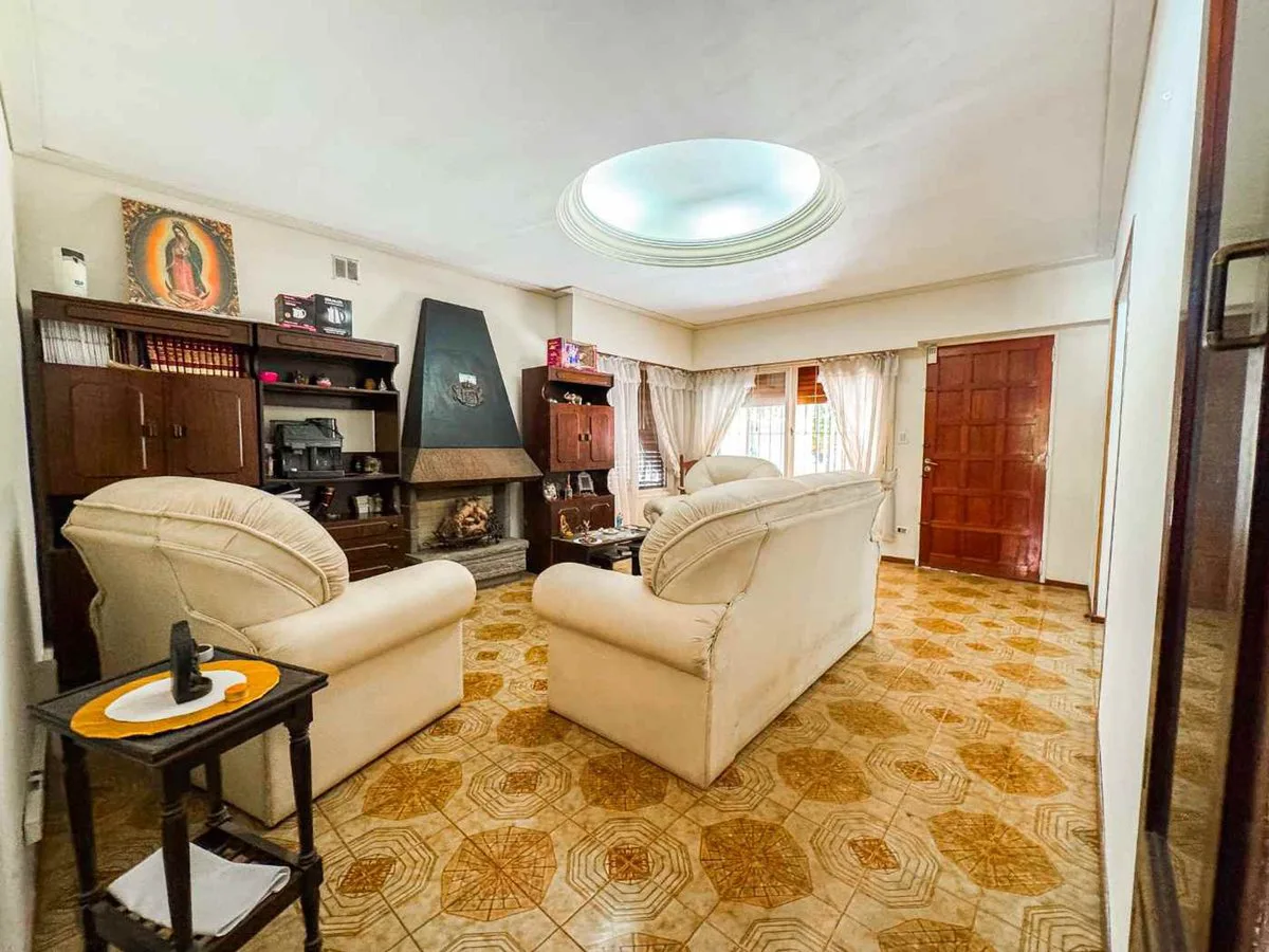 VENTA CASA 5 AMBIENTES EN RAMOS MEJIA foto 3