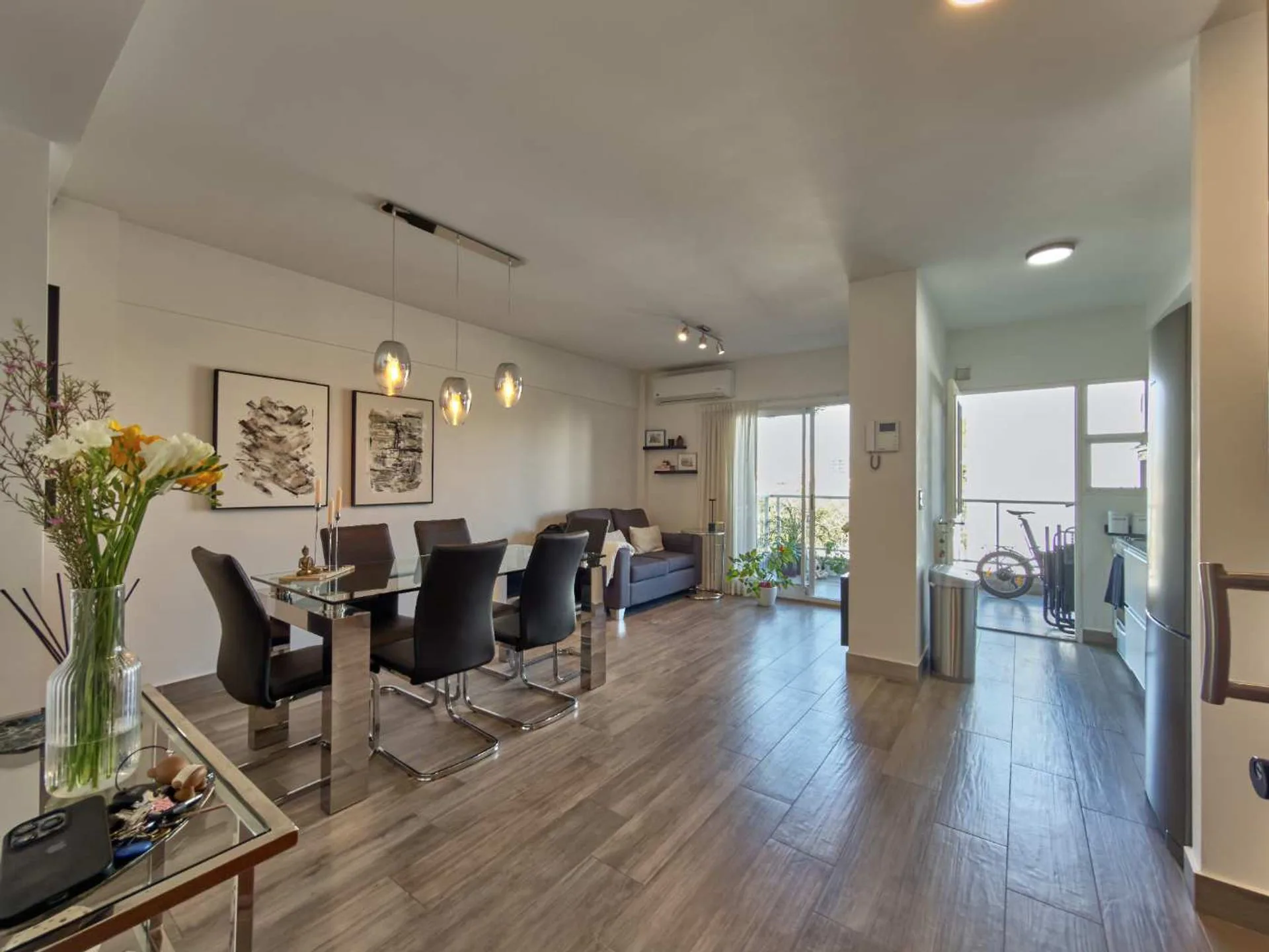 Venta 2 amb impecable c/cochera, Villa Del Parque foto 2