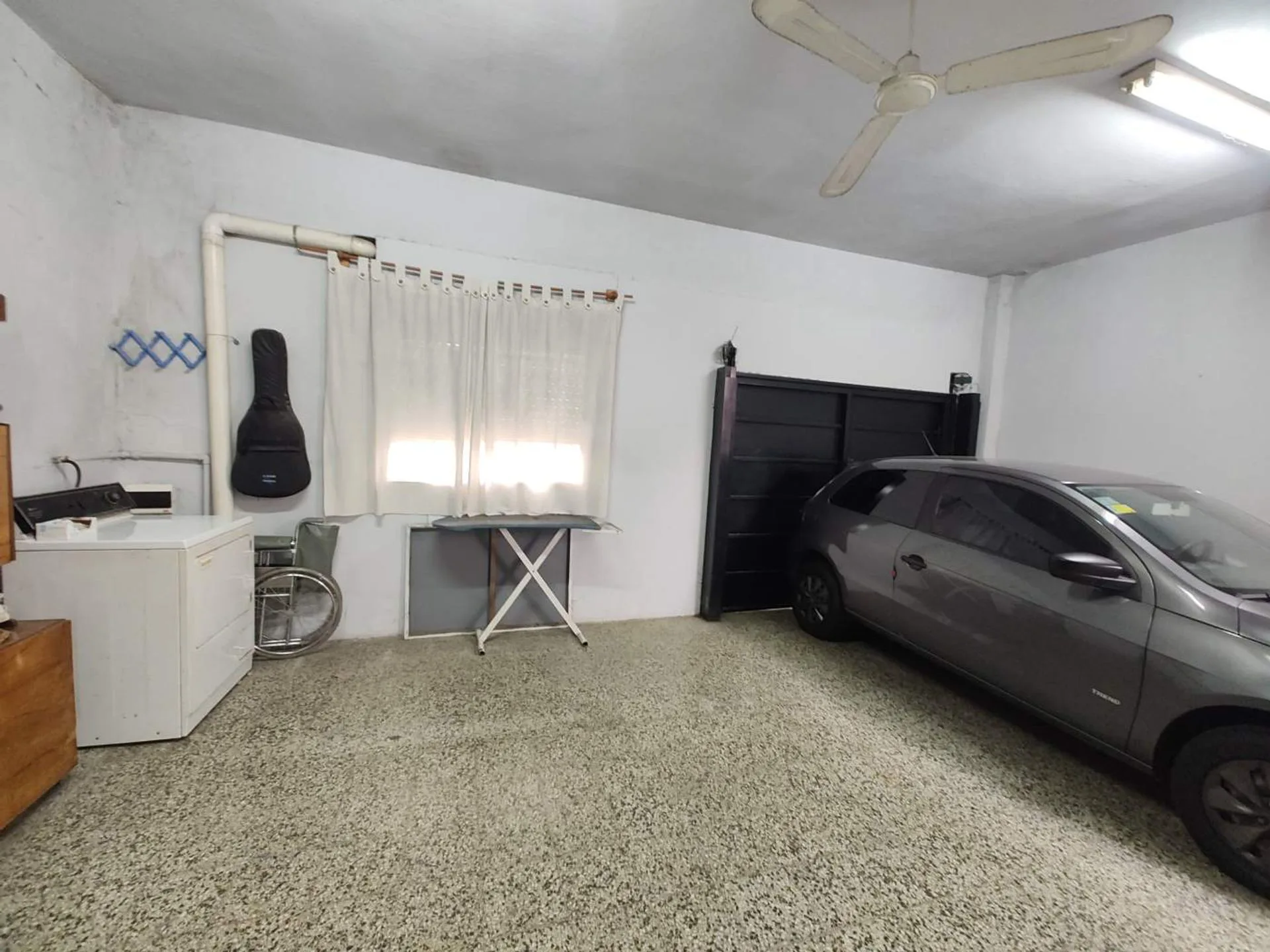 Venta casa 5 amb. Mataderos, cochera y terraza. foto 3