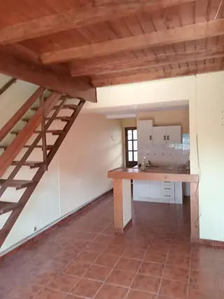 DUPLEX DE 2 AMB. Y MEDIO AMBIENTES CON COCHERA EN CASTELAR foto 5