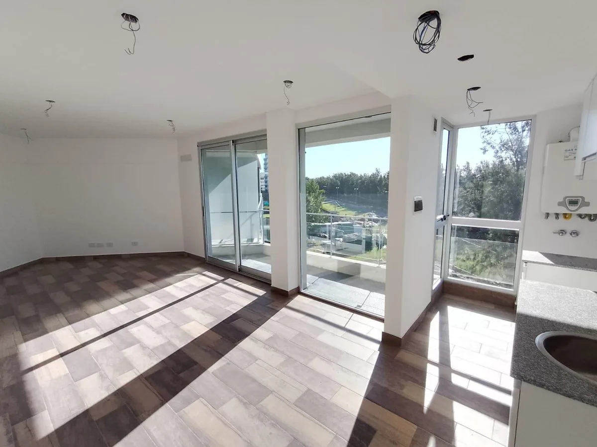 VENTA DEPTO 1 DORMITORIO OPCION COCHERA FISHERTON foto 4