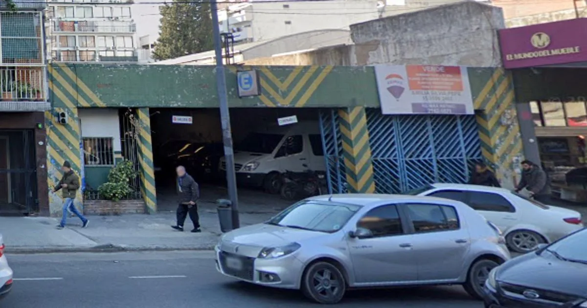 Venta Local, estacionamiento, galería, Flores foto 2