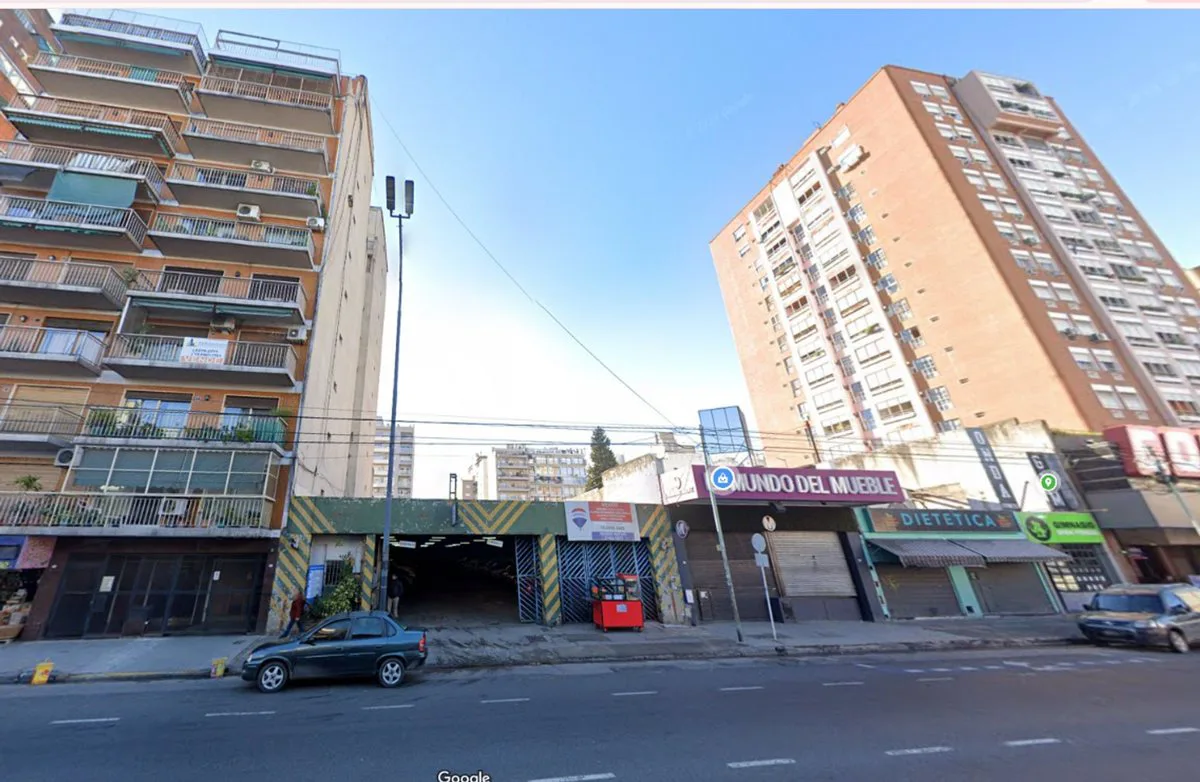 Venta Local, estacionamiento, galería, Flores foto 3
