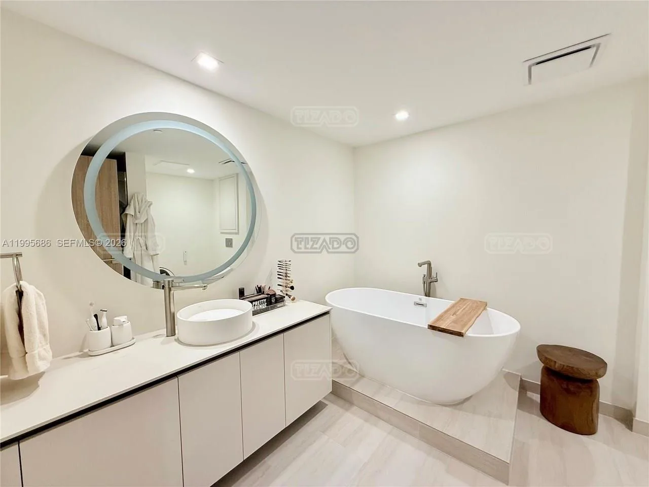 495 Brickell Ave 400 foto 4
