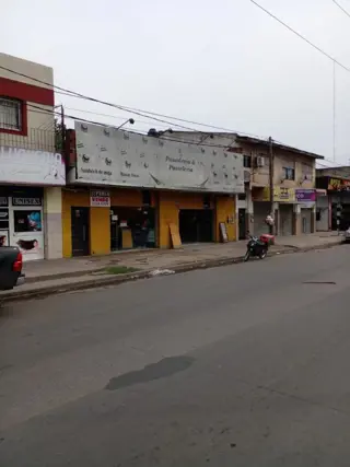 Excelente local comercial foto 1