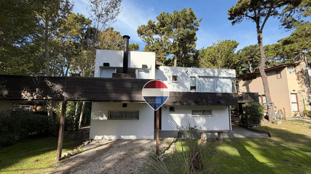 VENTA CASA MAS DOS DUPLEX EN MAR AZUL