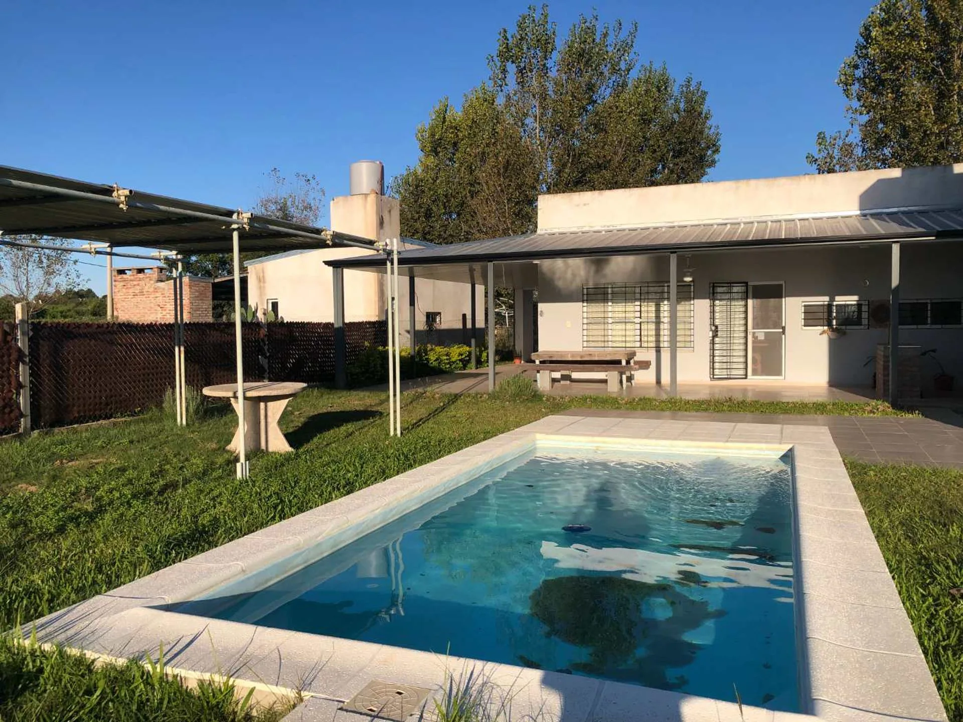 VENTA CASA QUINTA EN LAGOS DEL LEYES CON PILETA foto 2