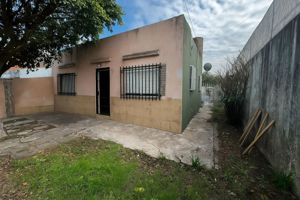 VENTA CASA ZONA INDUSTRIAL MULTIFAMILIAR CASANOVA foto 2