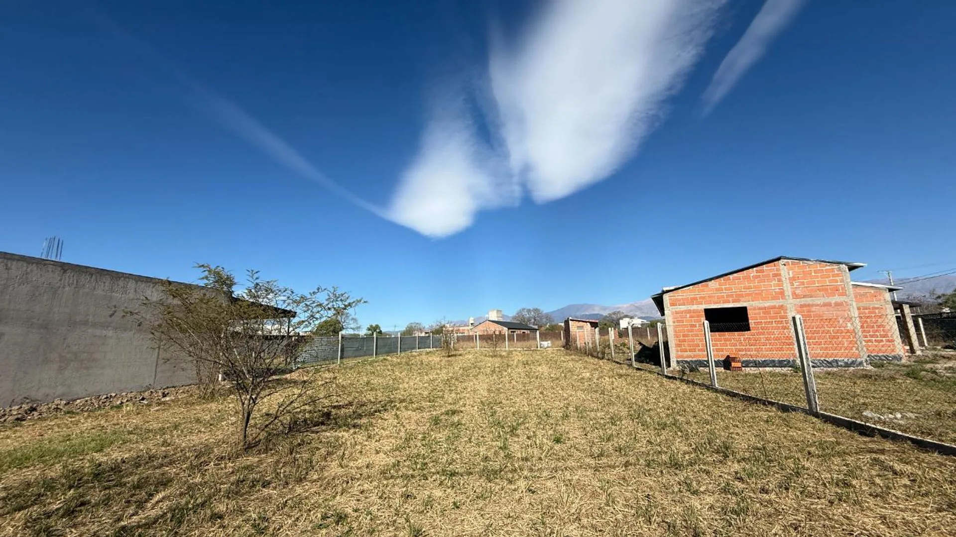 VENTA TERRENO 685,20m2. BOSQUE DEL CEIBAL ll foto 2