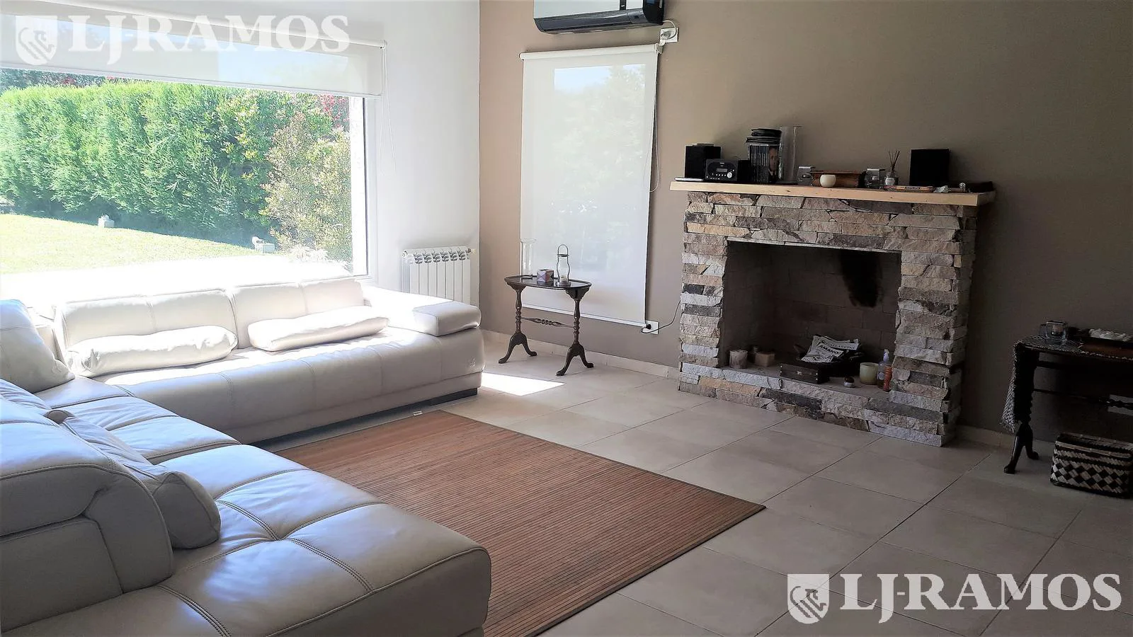 3 Dormitorios y Servicio. Alquiler s/m y Venta. foto 3