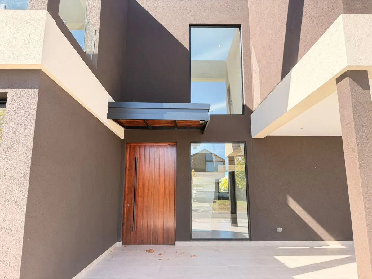 VENTA CASA A ESTRENAR - 5 AMB PUERTOS DEL LAGO foto 4
