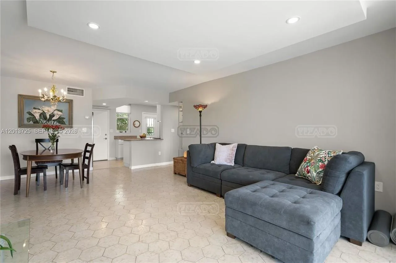 2851 Leonard Dr 2800 foto 4