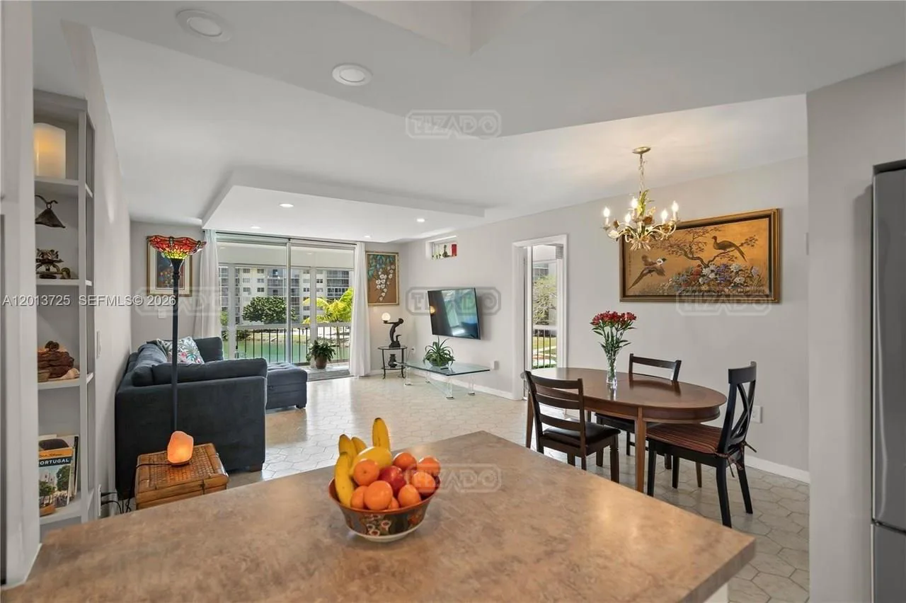 2851 Leonard Dr 2800 foto 5
