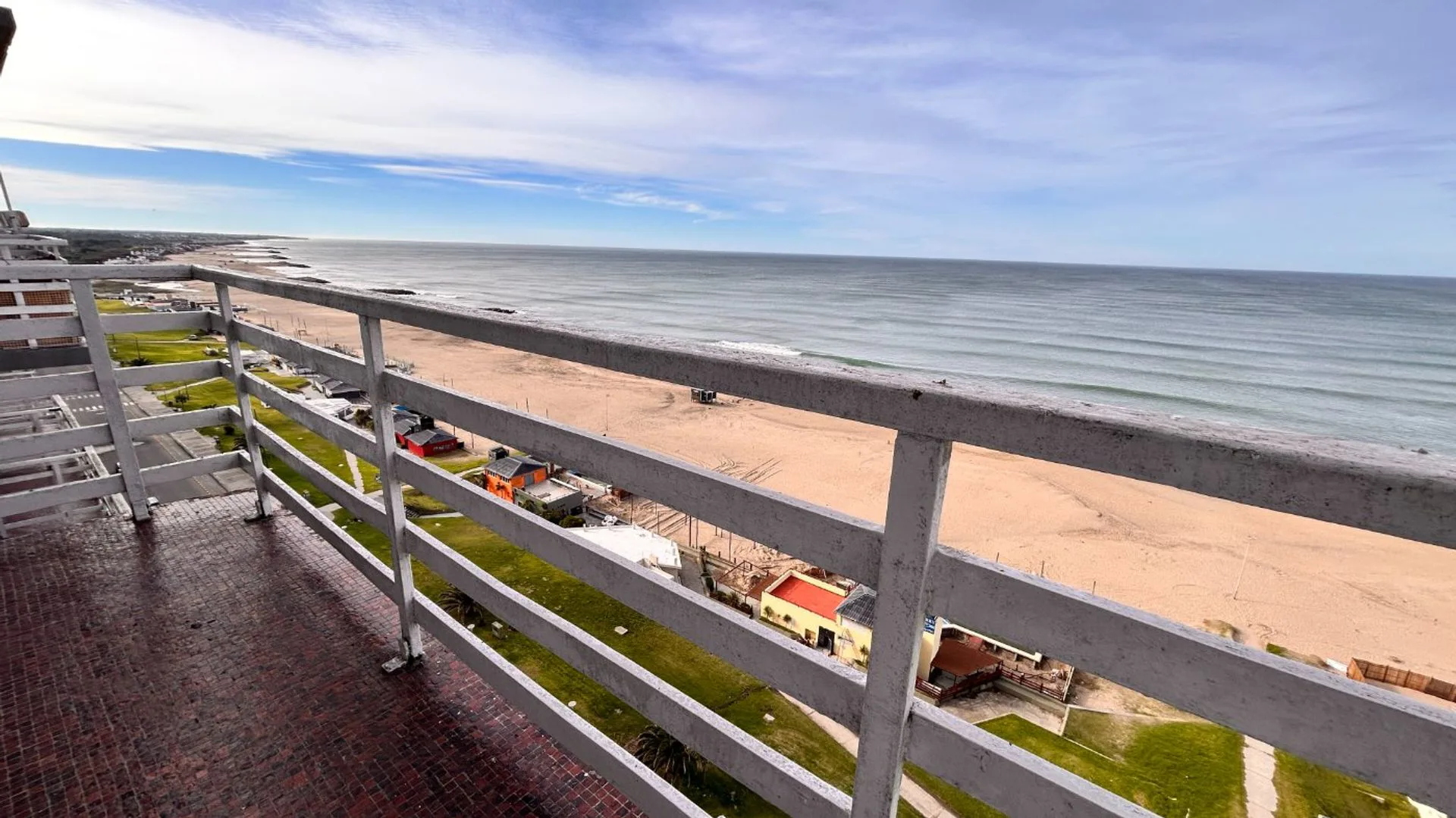 VENTA DEPARTAMENTO FRENTE AL MAR EN MIRAMAR foto 2