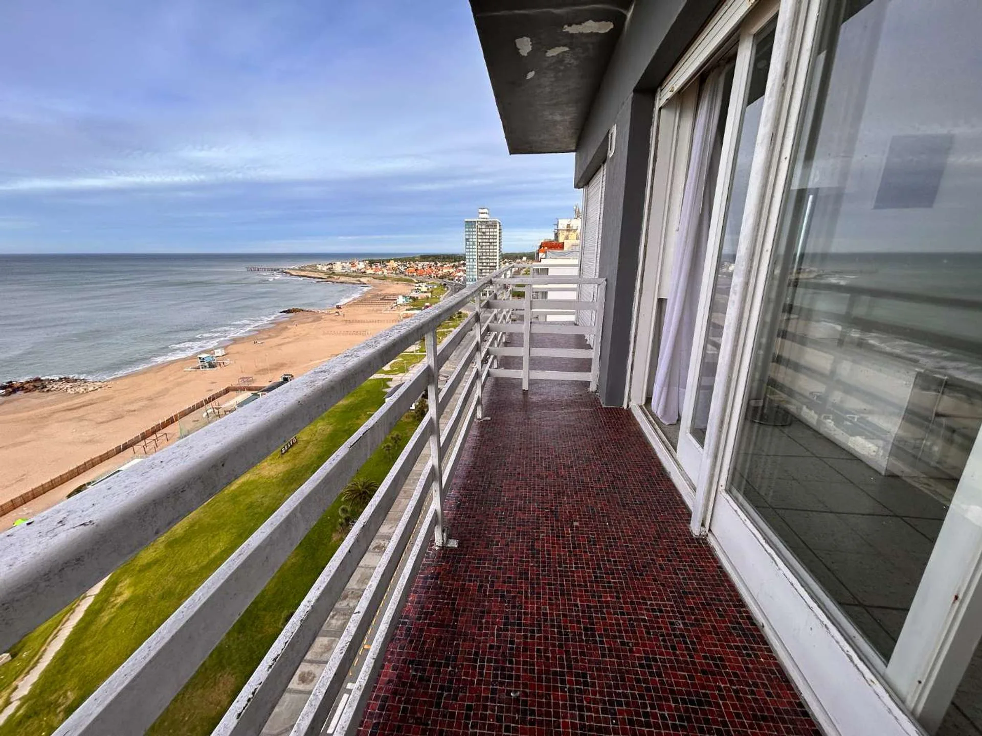 VENTA DEPARTAMENTO FRENTE AL MAR EN MIRAMAR foto 3