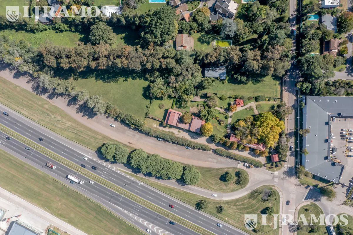 Icónica bajada de Pilar, La Plantación. Terreno UR2C con frente de 328m sobre Panamericana Km 47.5. foto 2