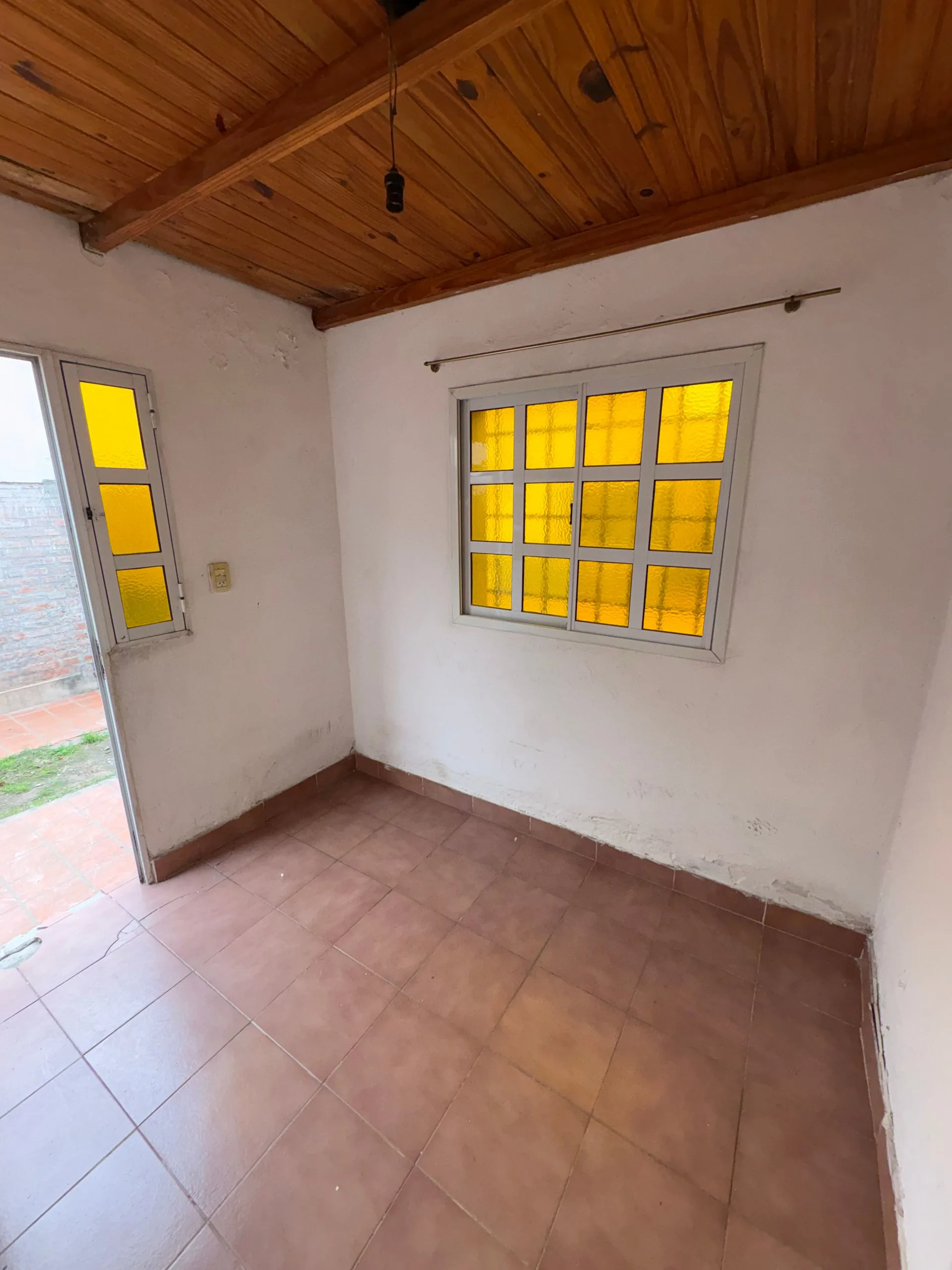 CASA EN VENTA DE 2 DORMITORIOS, A MTS DE LA COSTA! foto 3