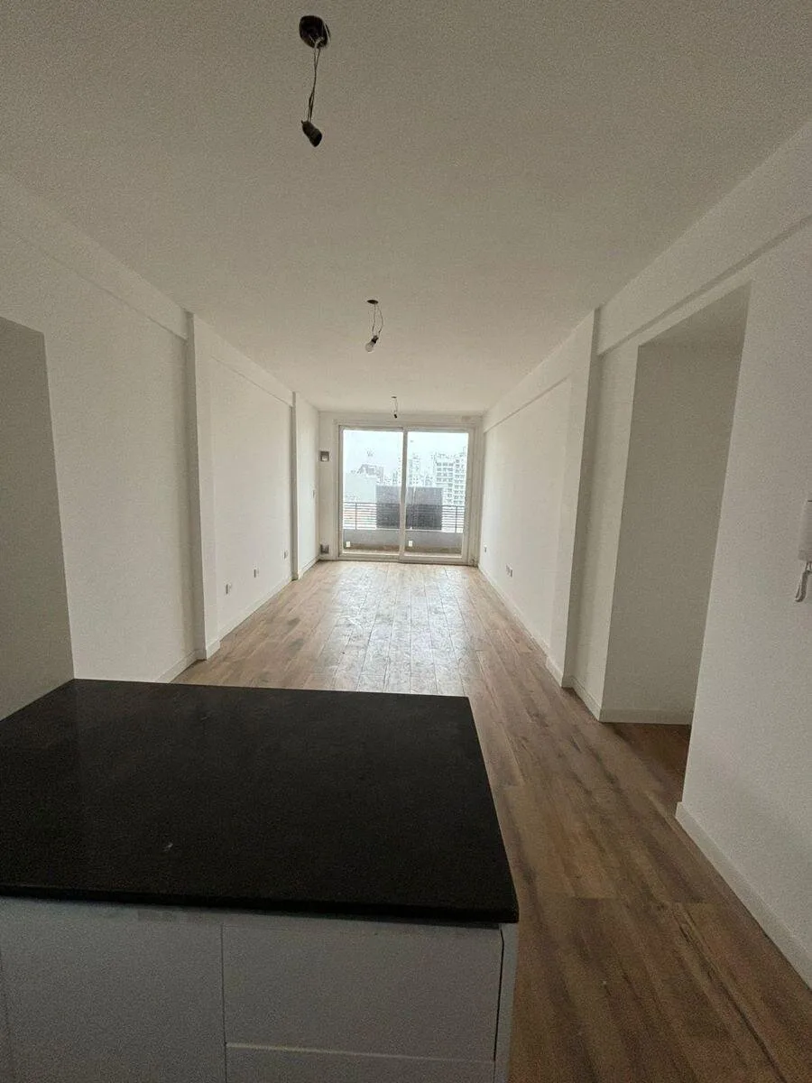 Venta de Monoambiente con Balcon en Boedo foto 5