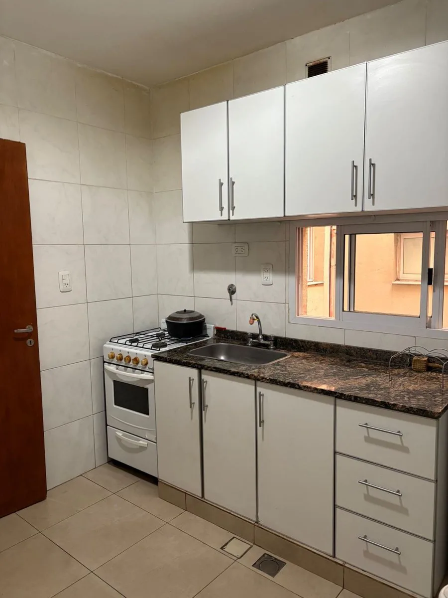VENTA DEPARTAMENTO CALLE MORENO foto 3